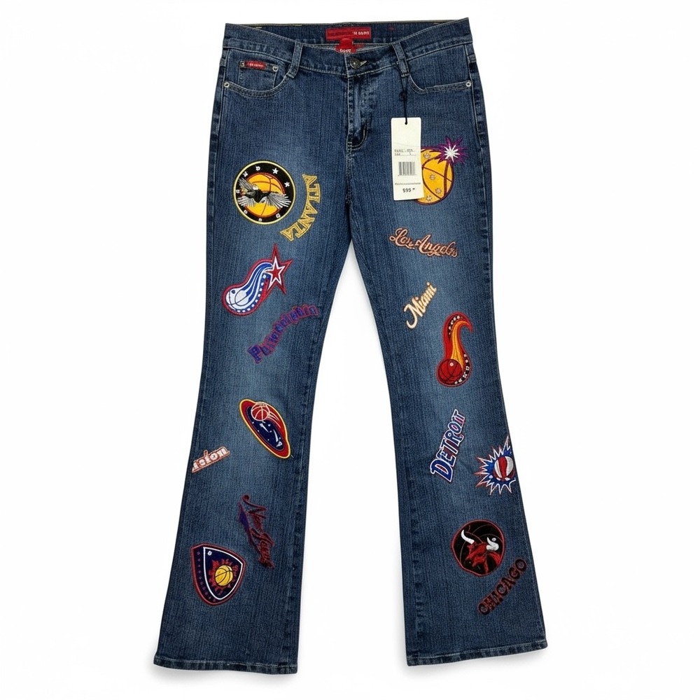 LE MORE Vintage 90's Size 9‎ Embroidered NBA Patch Flare Jeans Retro Y2K Style